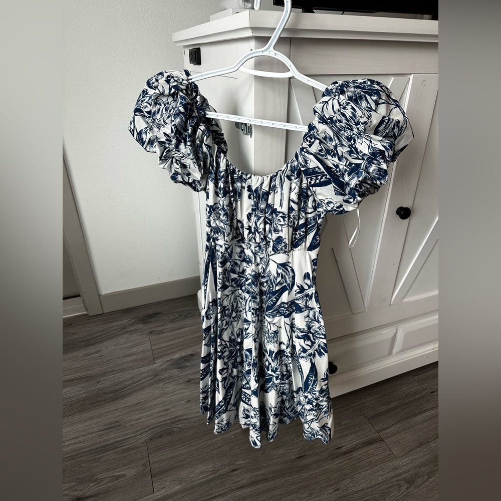 Abercrombie & Fitch Blue and White Floral Dress Size Small